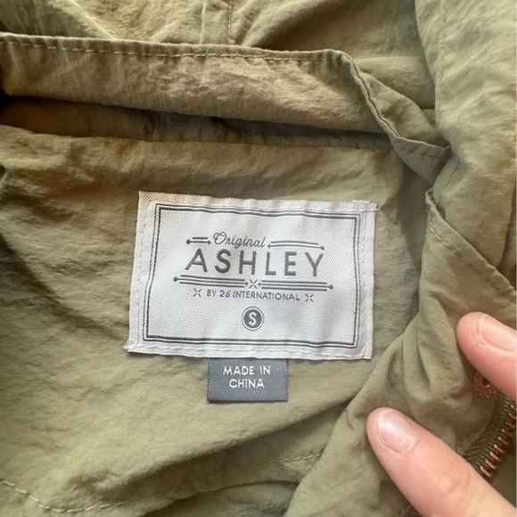 Women’s Jacket - Picture 5 of 5